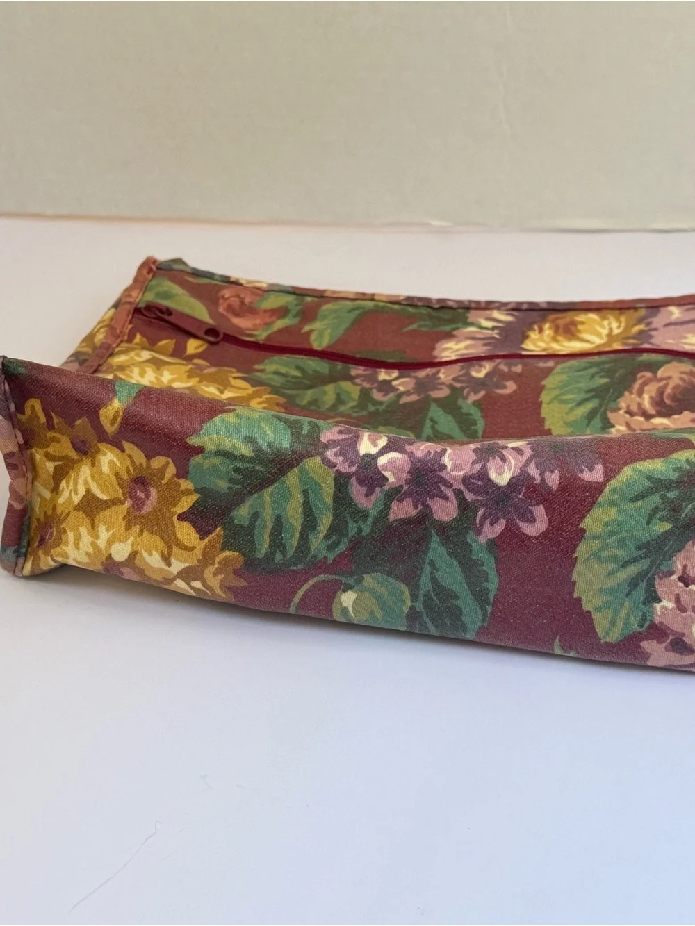 Vintage America Tourist Floral Canvas Cosmetic Pouch in Brown and Green